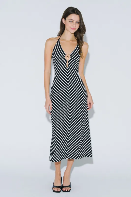 BD40384 sold by Blue Blush