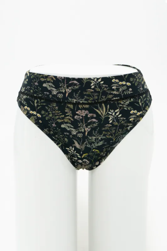 La Thong, Khaki Herbal, Bamboo sold by Blue Sky