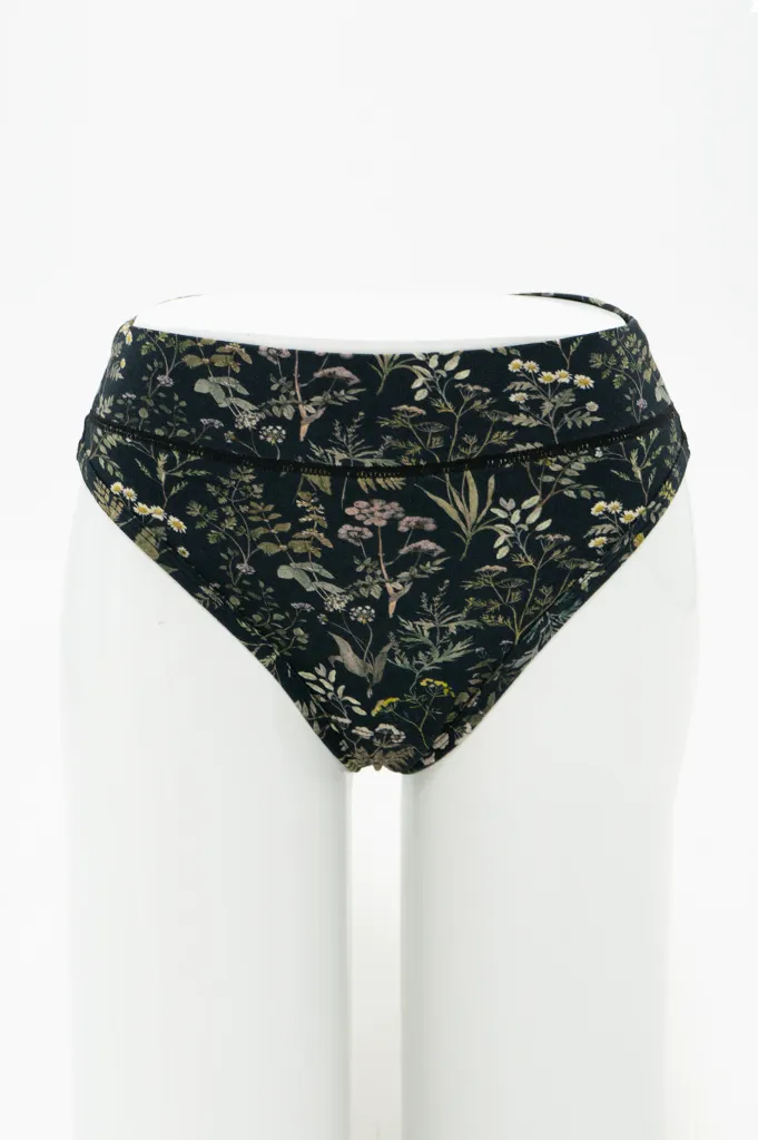 La Thong, Khaki Herbal, Bamboo sold by Blue Sky