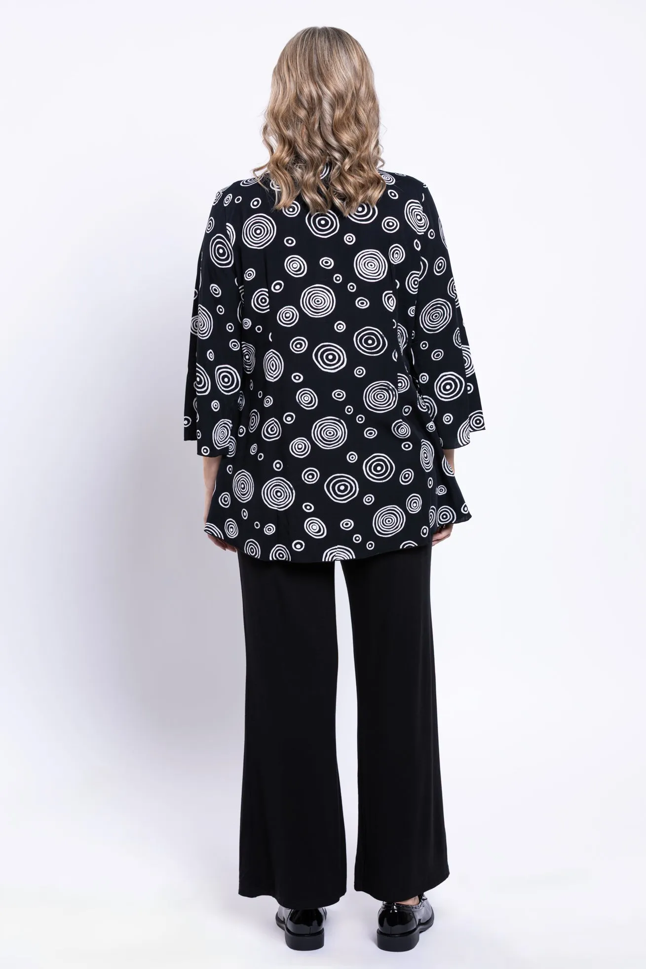 Mar 3/4 Blouse, BW Bubbles sold by Blue Sky product image thumbnail 4