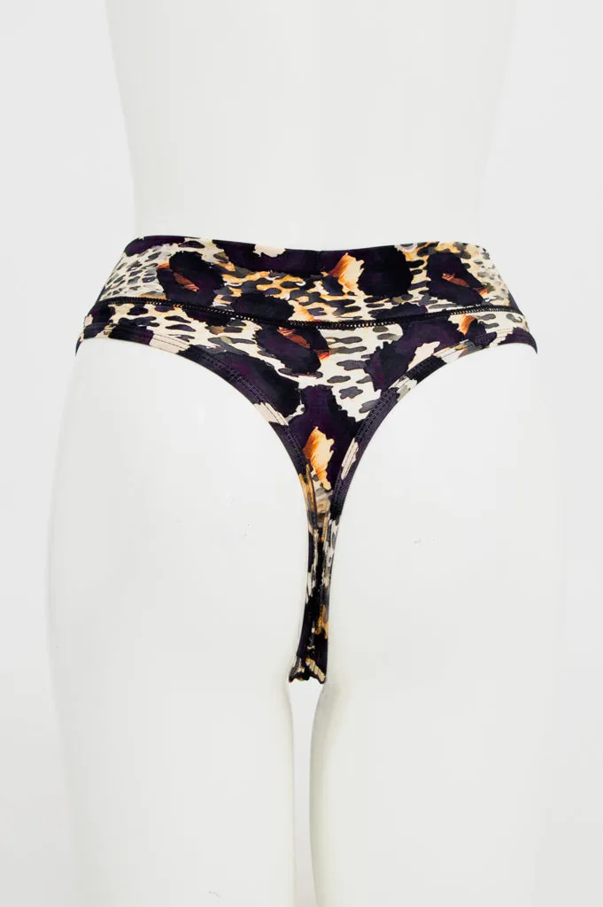La Thong, Leonine, Bamboo sold by Blue Sky product image thumbnail 3