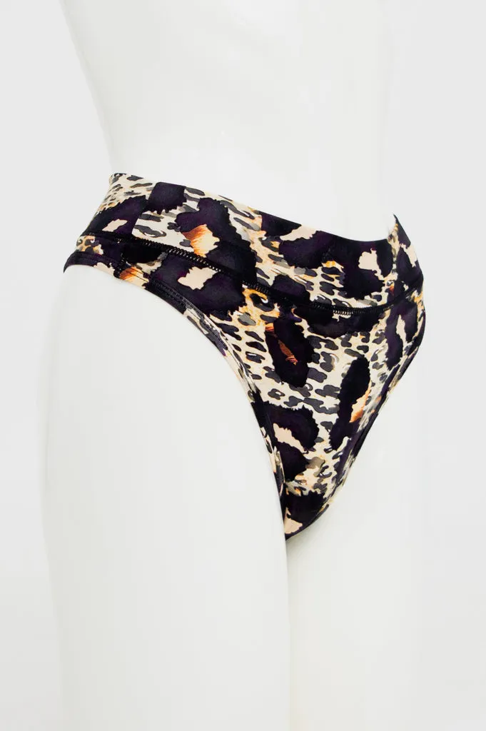 La Thong, Leonine, Bamboo sold by Blue Sky product image thumbnail 2