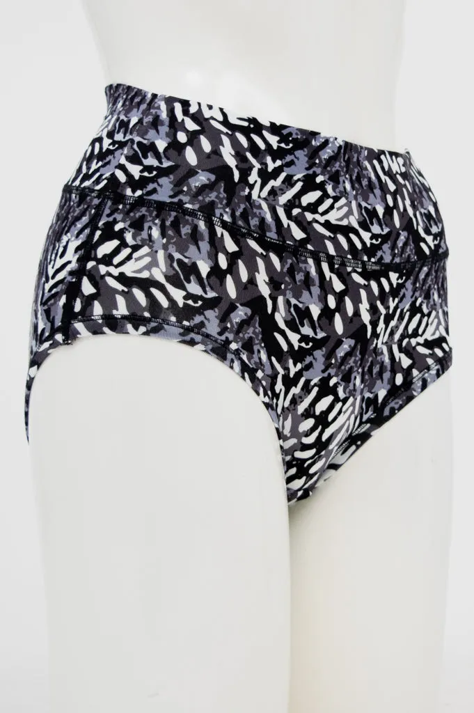 La Gaunche, Film Noir, Bamboo sold by Blue Sky product image thumbnail 2