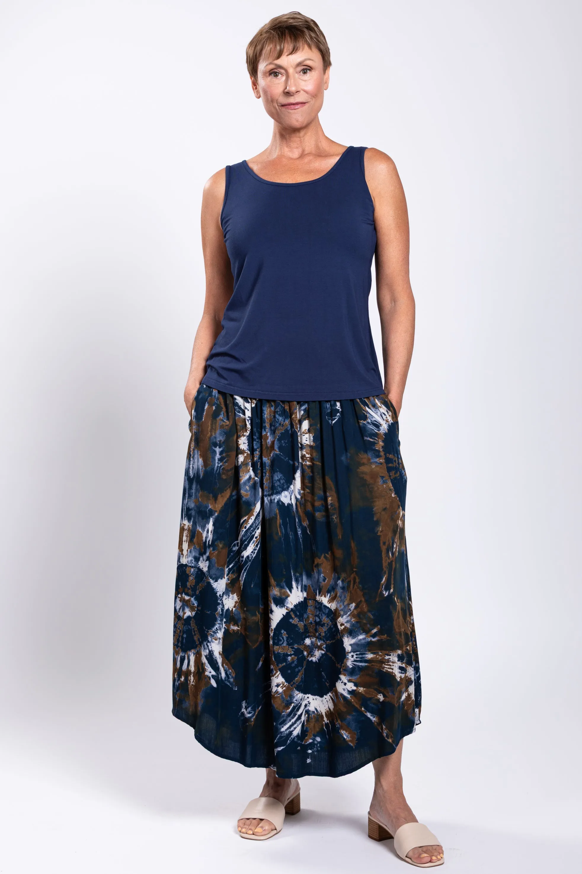 Barley Skirt, Autumn Shade sold by Blue Sky