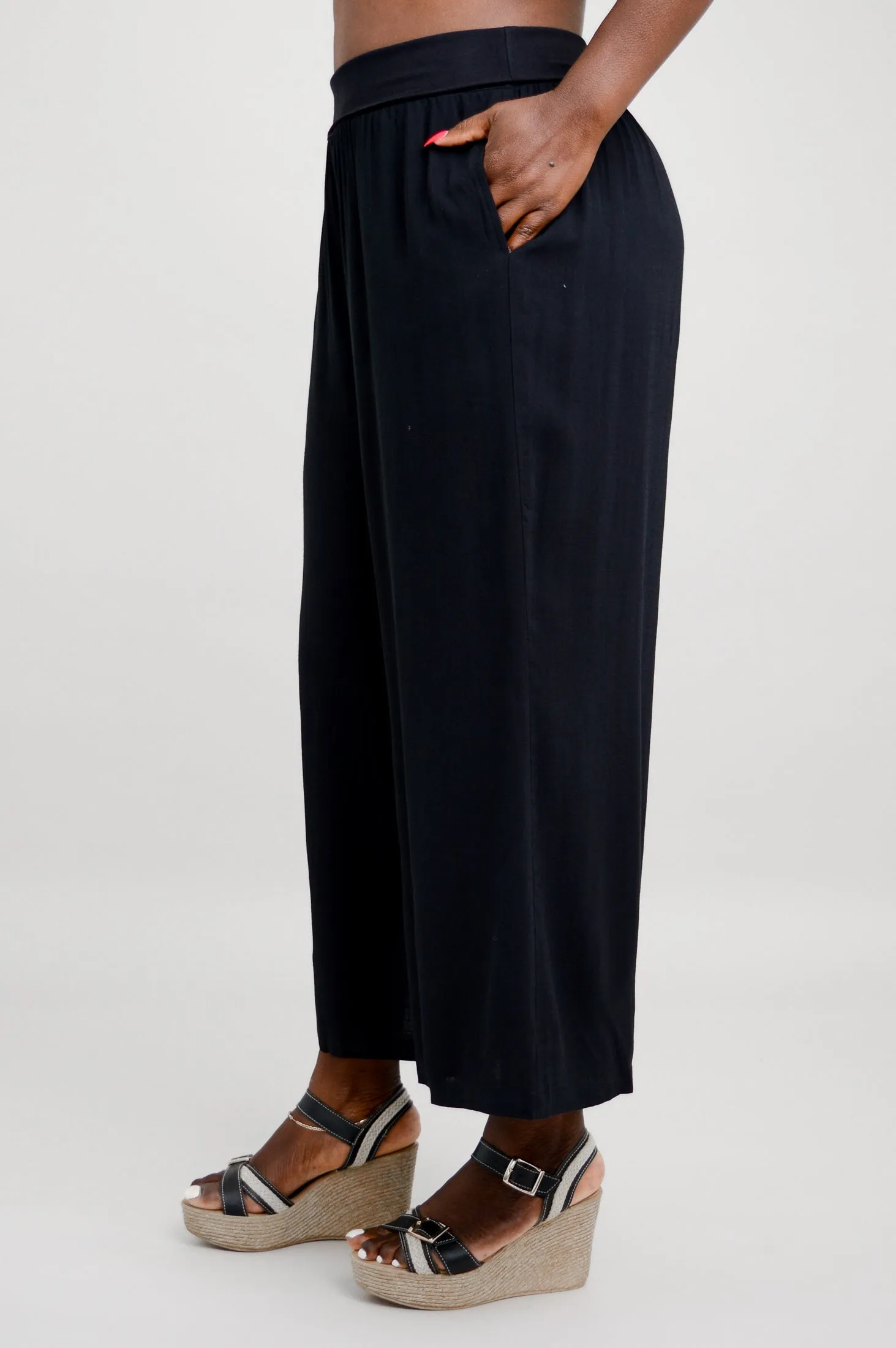 Landon Capri, Black, Linen Bamboo sold by Blue Sky product image thumbnail 3