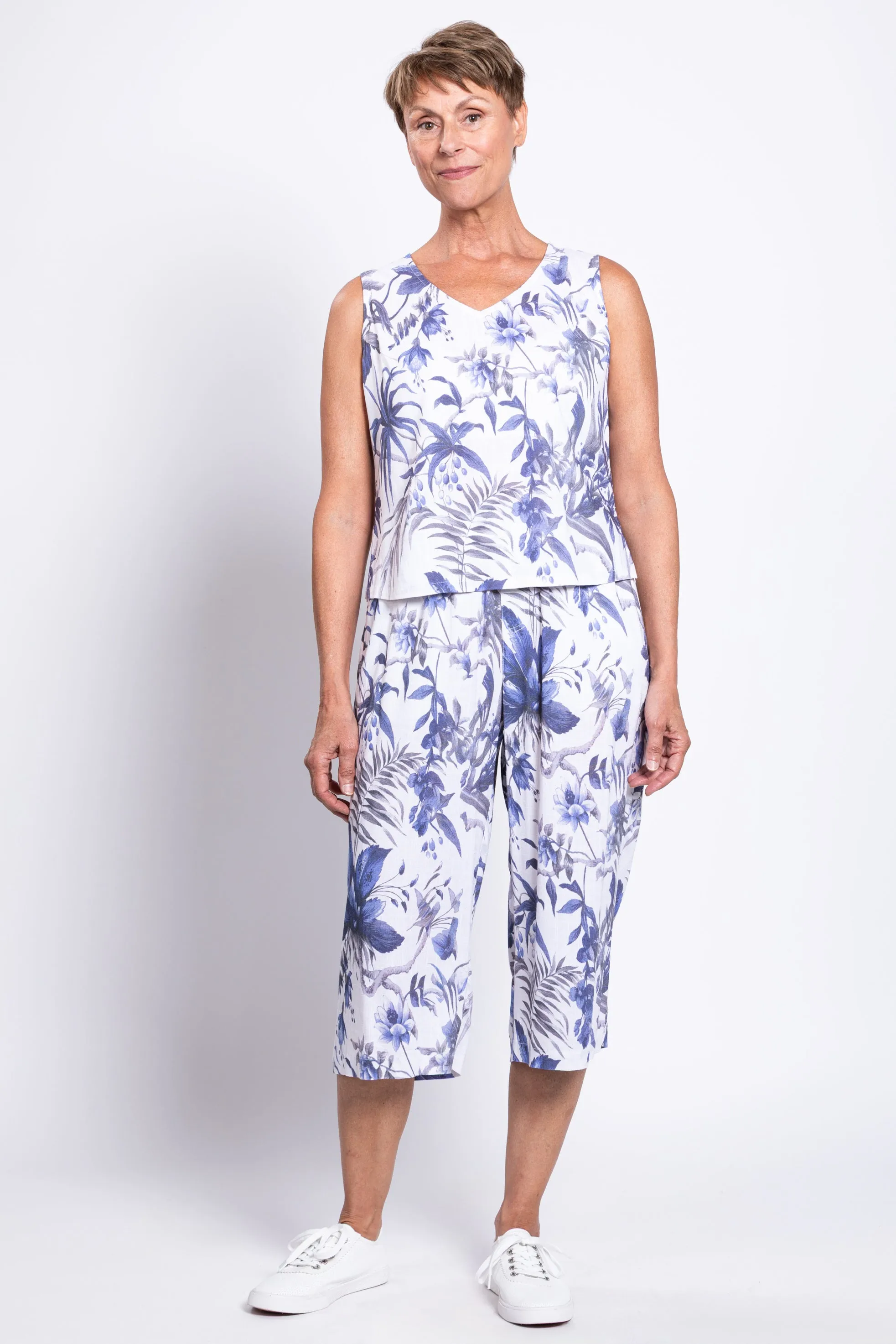Bella Capri, Peri Palm, Linen Bamboo sold by Blue Sky product image thumbnail 2