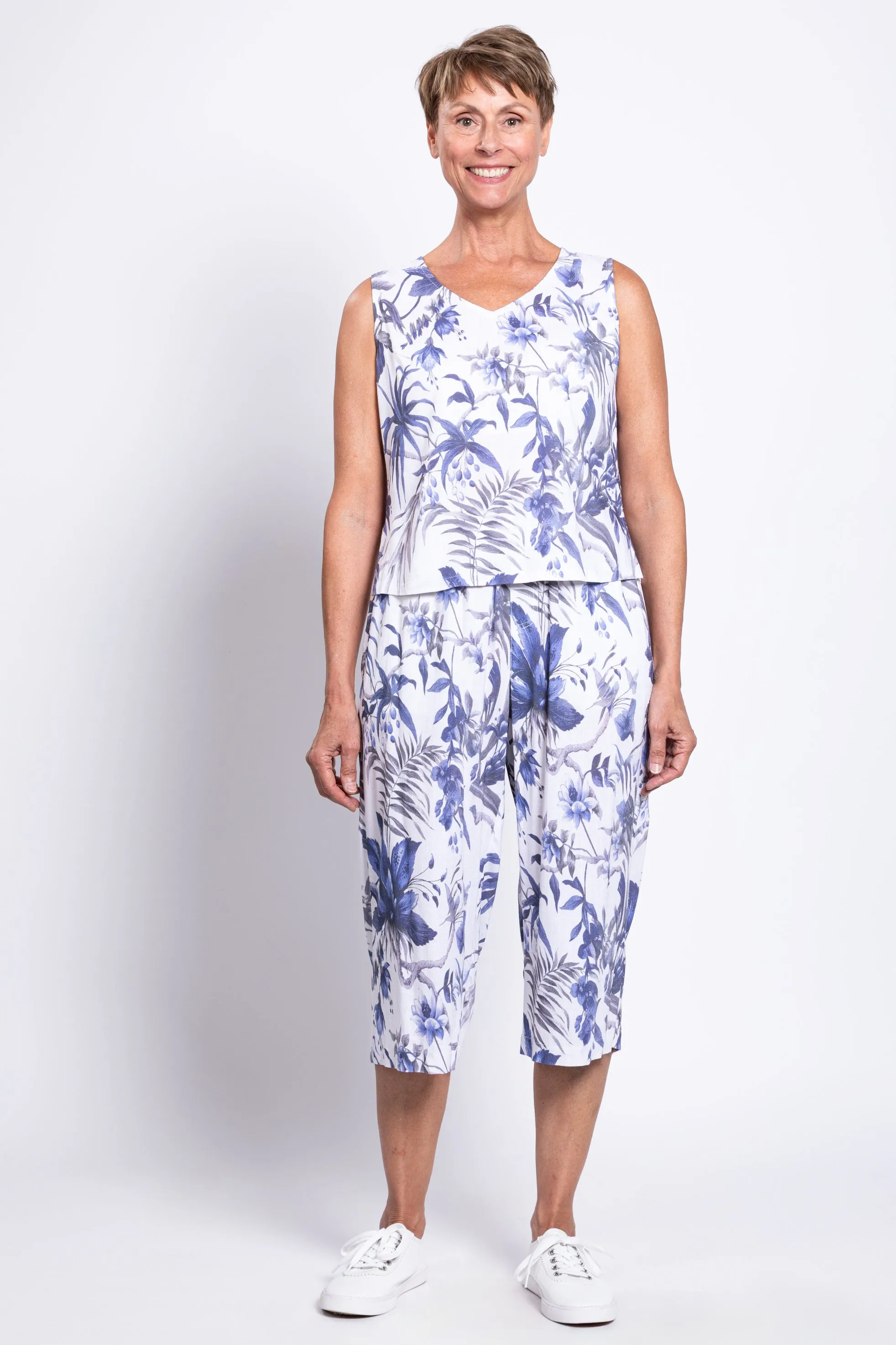 Bella Capri, Peri Palm, Linen Bamboo sold by Blue Sky product image thumbnail 3