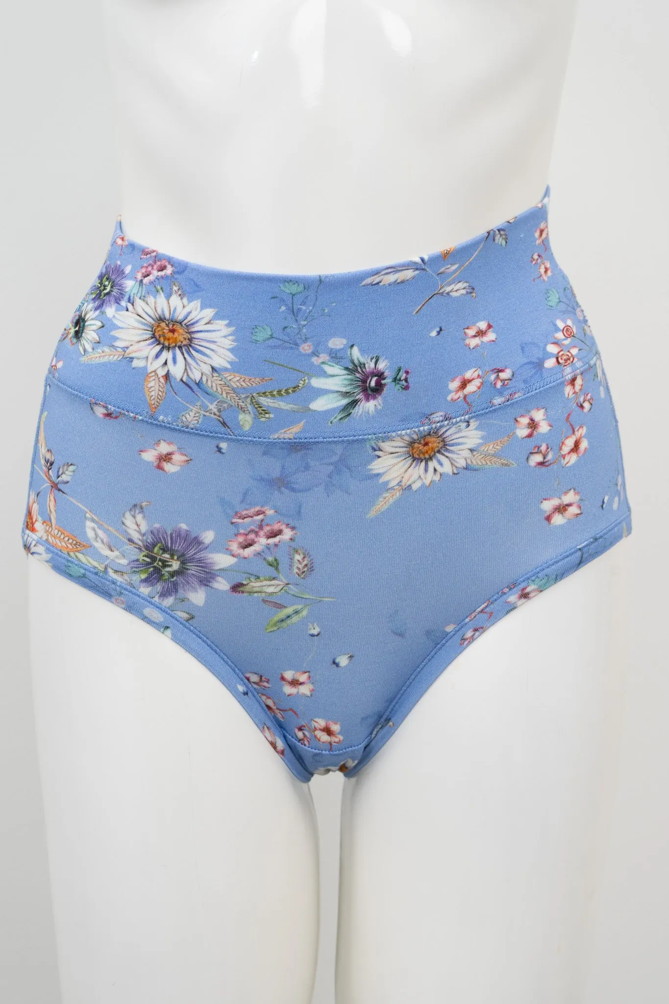 La Gaunche, Peri Daisy, Bamboo sold by Blue Sky