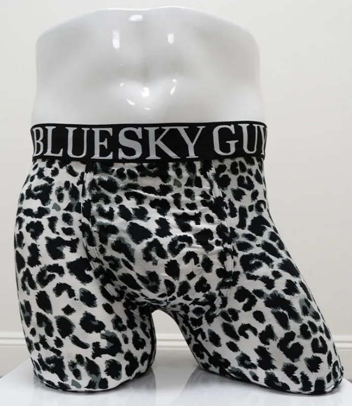 Middle Man, BW Leopard, Bamboo made by Blue Sky