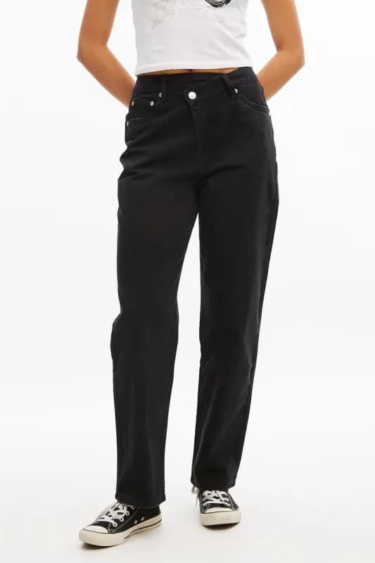 High Rise 90's Straight Crossover Jean sold by Bluenotes