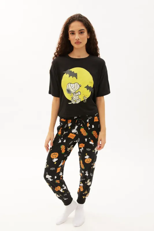 Super Soft Peanuts Snoopy Mummy Printed Pajama Set sold by Bluenotes