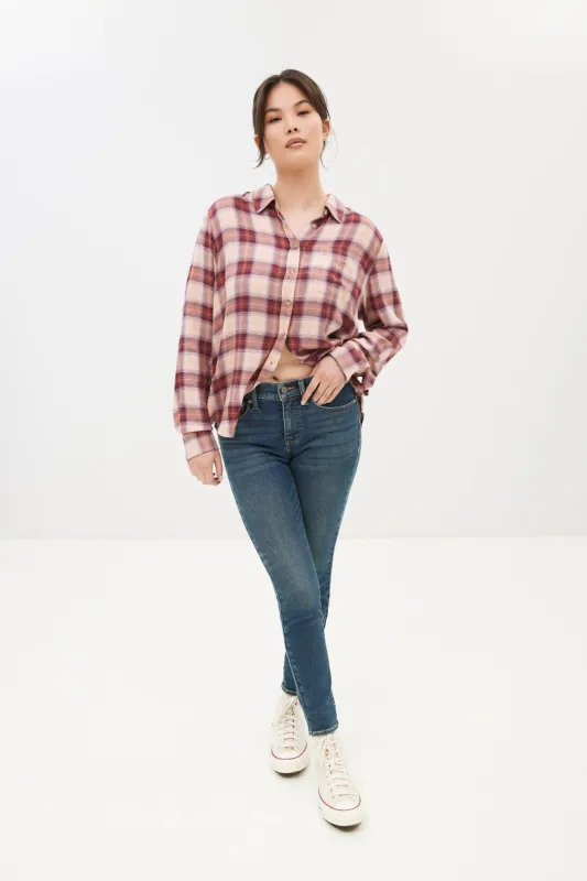 Mid Rise Ava Skinny Jean 31" made by Bluenotes