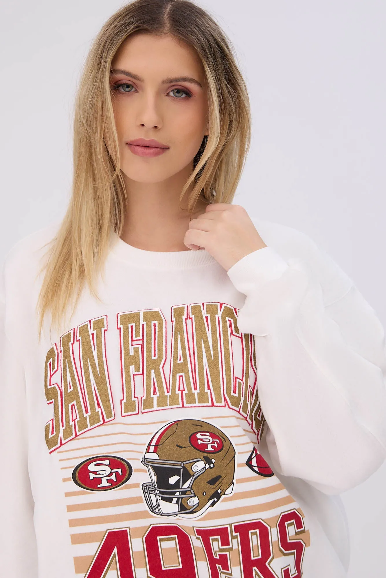 San Francisco 49ers Graphic Crew Neck Sweatshirt sold by Bluenotes product image thumbnail 3