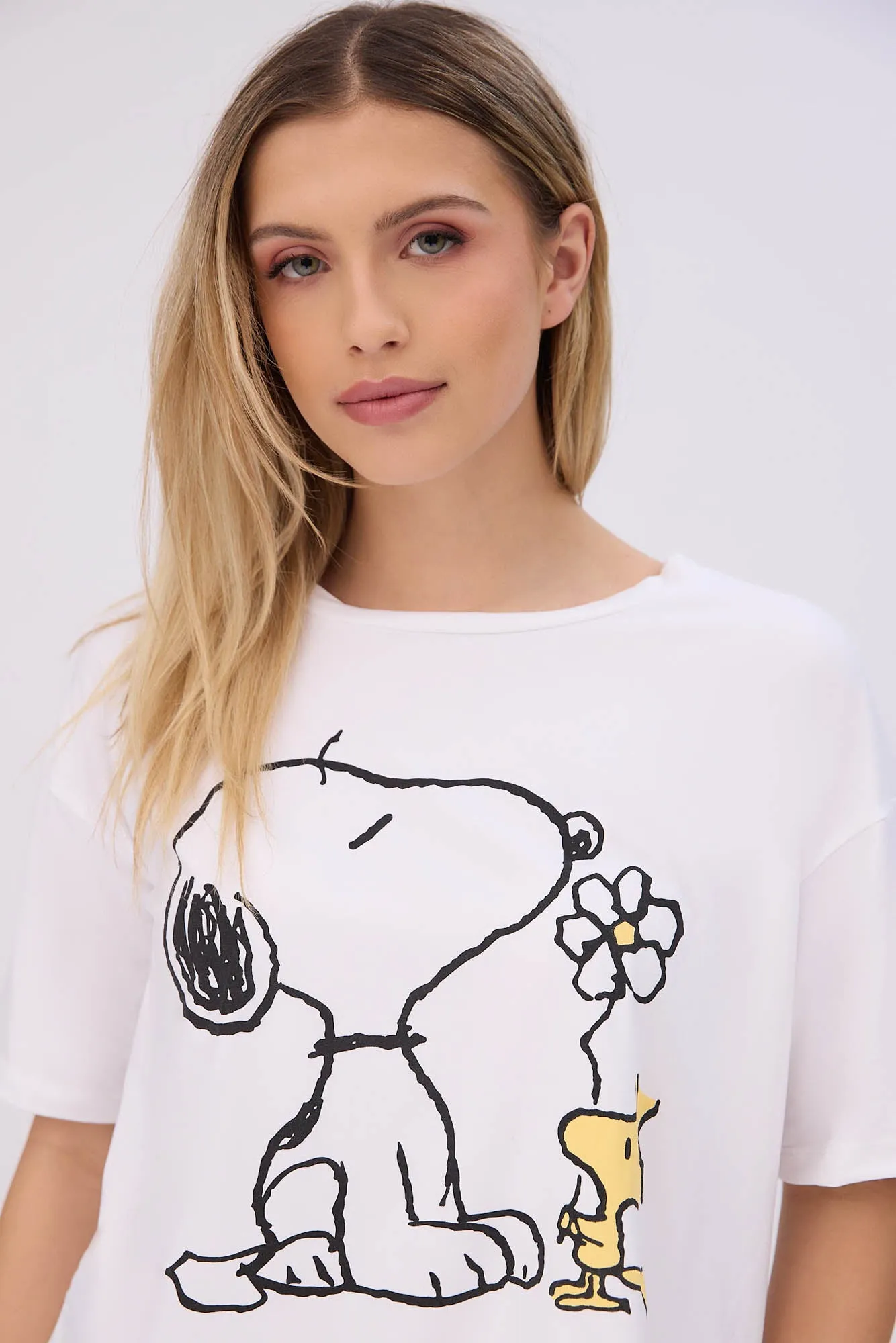 Peanuts Snoopy And Woodstock Super Soft Pajama Tee And Velour Pajama Jogger 2-Piece Set sold by Bluenotes product image thumbnail 2