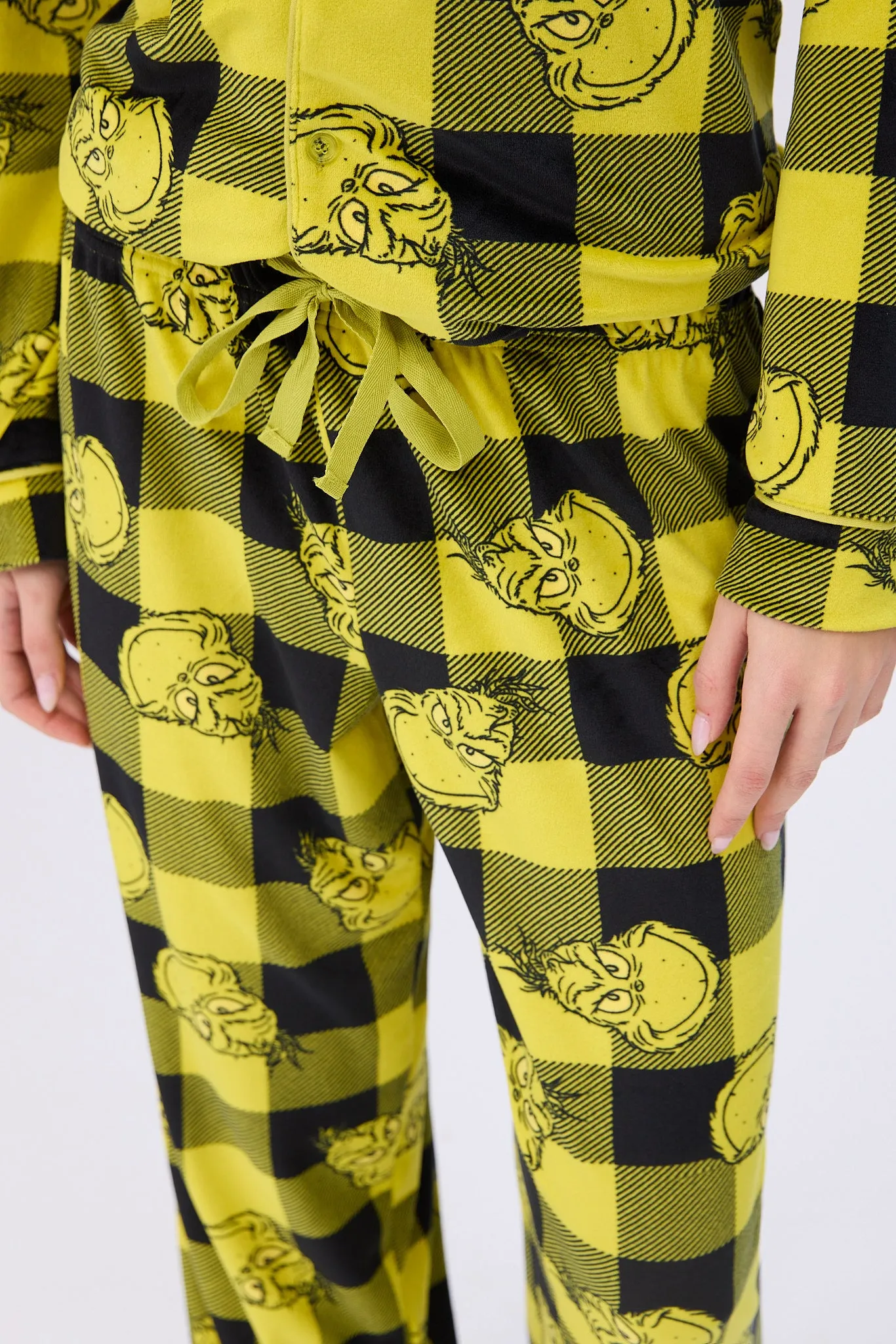 The Grinch Plaid Velour Pajama Dad Shirt And Pants Set sold by Bluenotes product image thumbnail 3