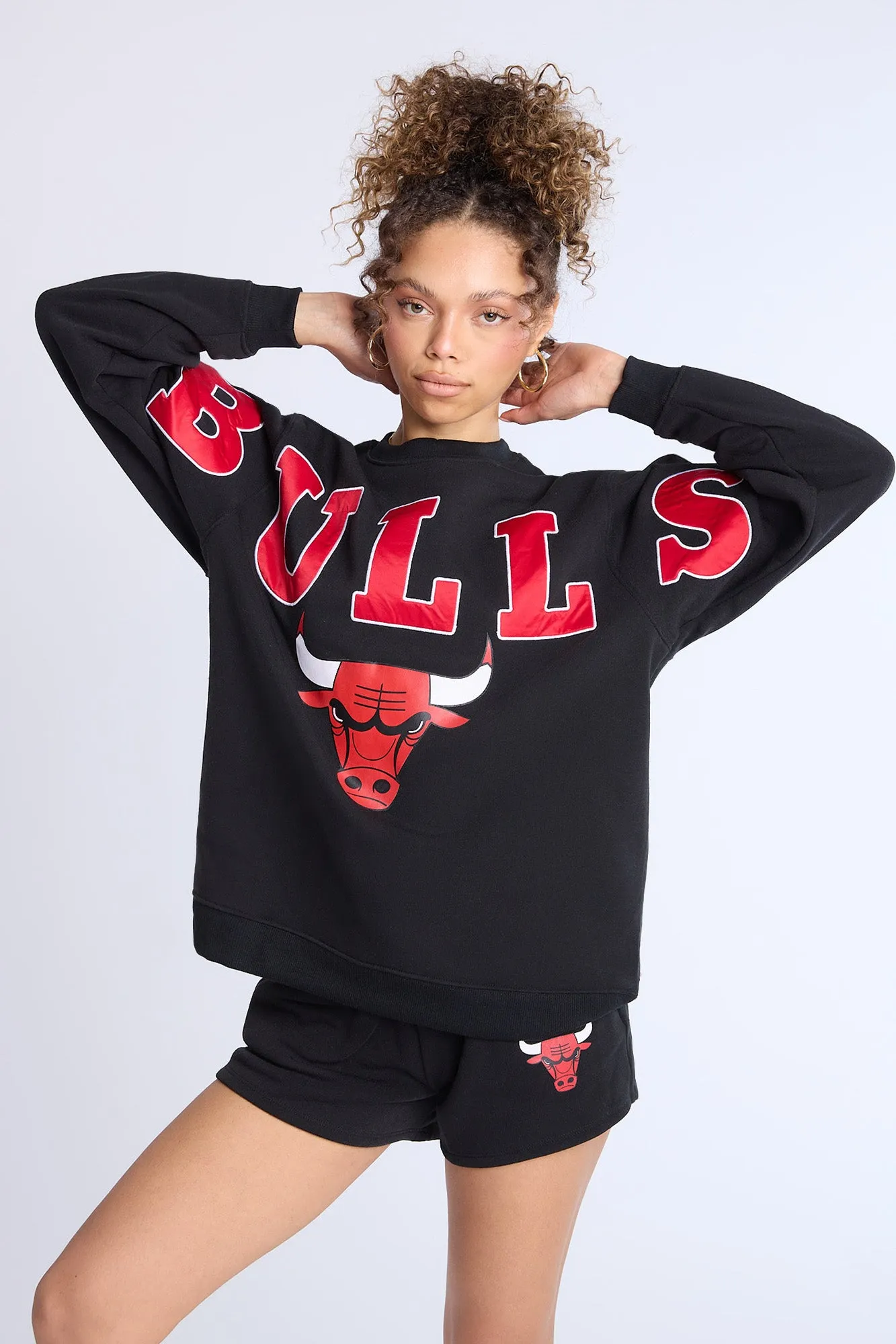 Chicago Bulls Graphic Crew Neck Oversized Sweatshirt sold by Bluenotes