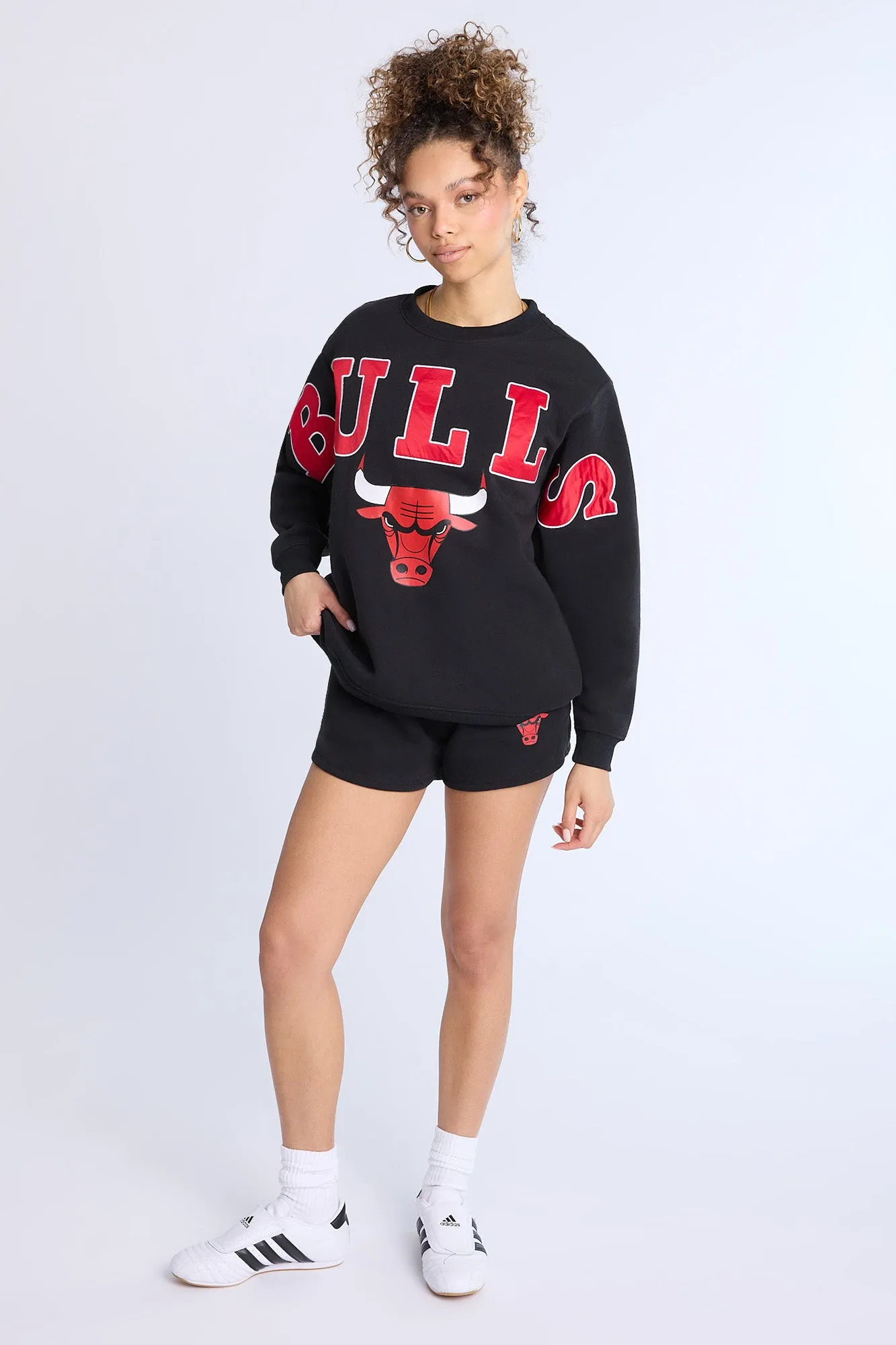 Chicago Bulls Graphic Crew Neck Oversized Sweatshirt sold by Bluenotes product image thumbnail 4