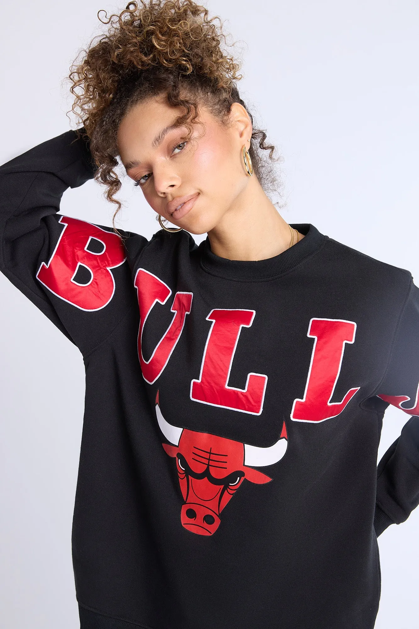 Chicago Bulls Graphic Crew Neck Oversized Sweatshirt sold by Bluenotes product image thumbnail 2