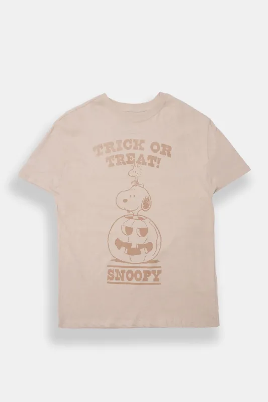 Peanuts Snoopy Trick Or Treat Graphic Boyfriend Tee sold by Bluenotes