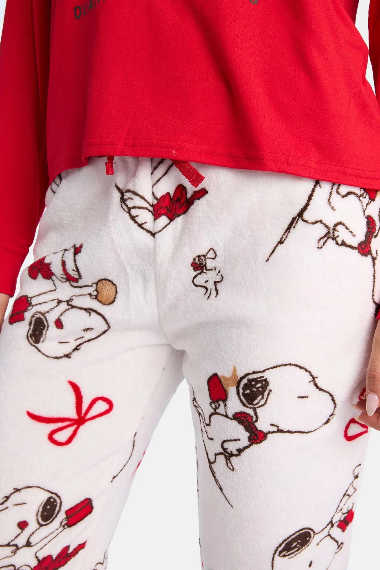 Peanuts Snoopy's Bakery & Cafe Long Sleeve Pajama Top And Plush Pajama Pants 2-Piece Set sold by Bluenotes product image thumbnail 4