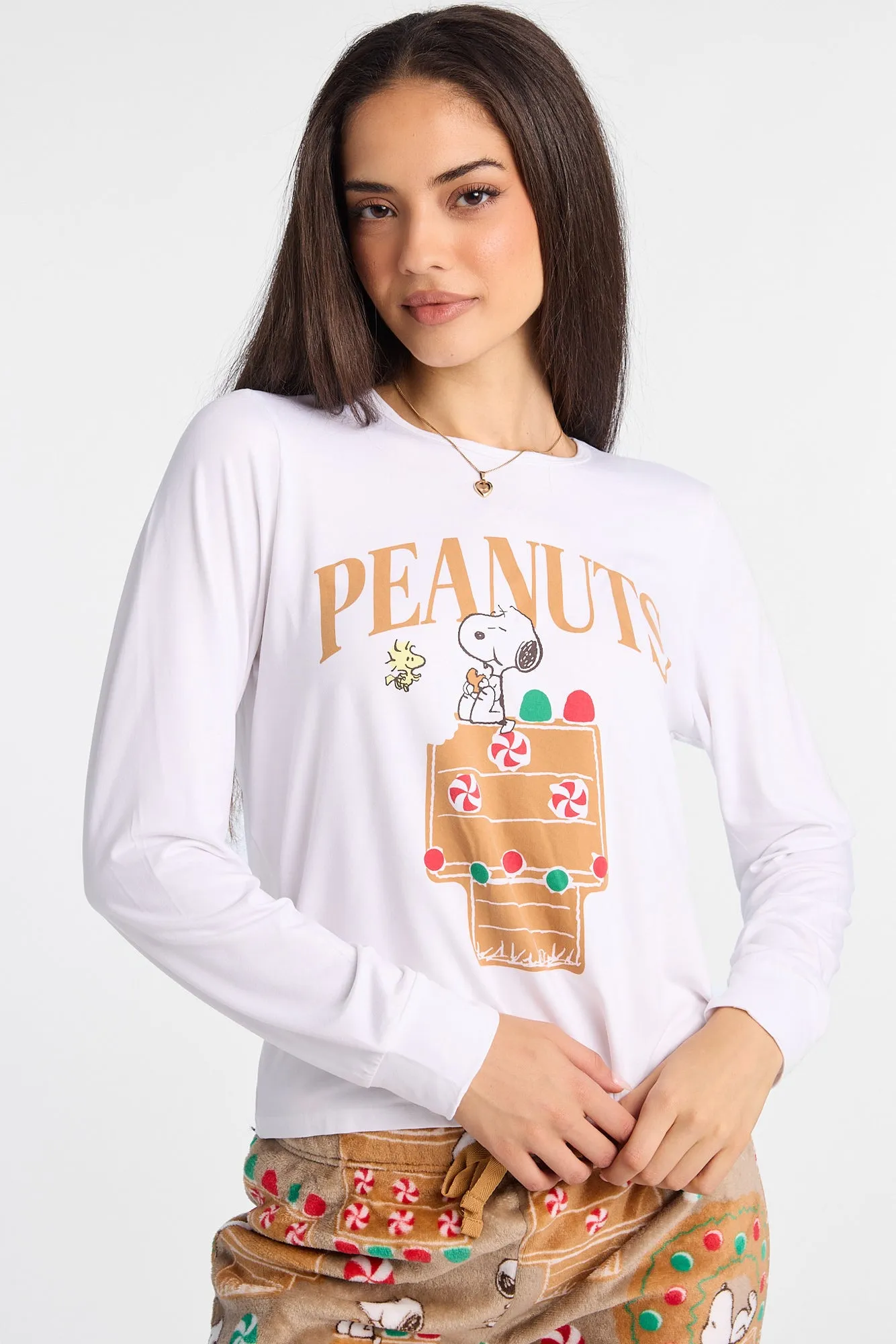 Peanuts Snoopy Gingerbread House Long Sleeve Pajama Top And Plush Pajama Pants 2-Piece Set sold by Bluenotes product image thumbnail 2