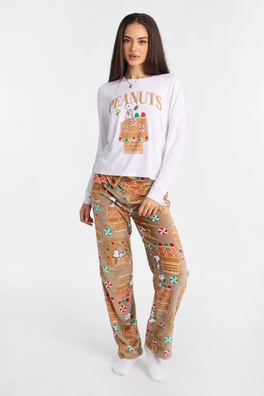 Peanuts Snoopy Gingerbread House Long Sleeve Pajama Top And Plush Pajama Pants 2-Piece Set sold by Bluenotes