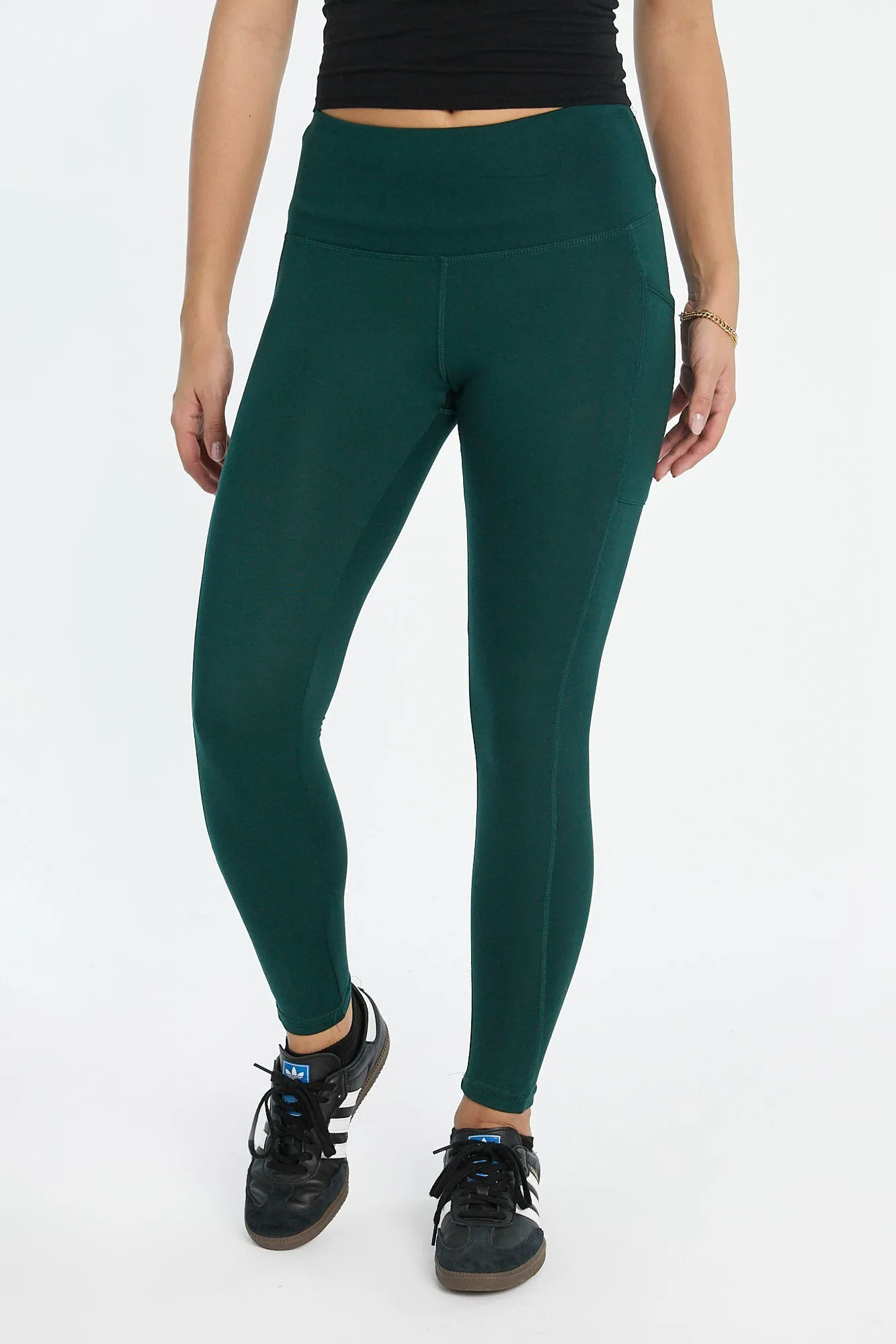 Super Soft Fleeceback Pocket Leggings sold by Bluenotes