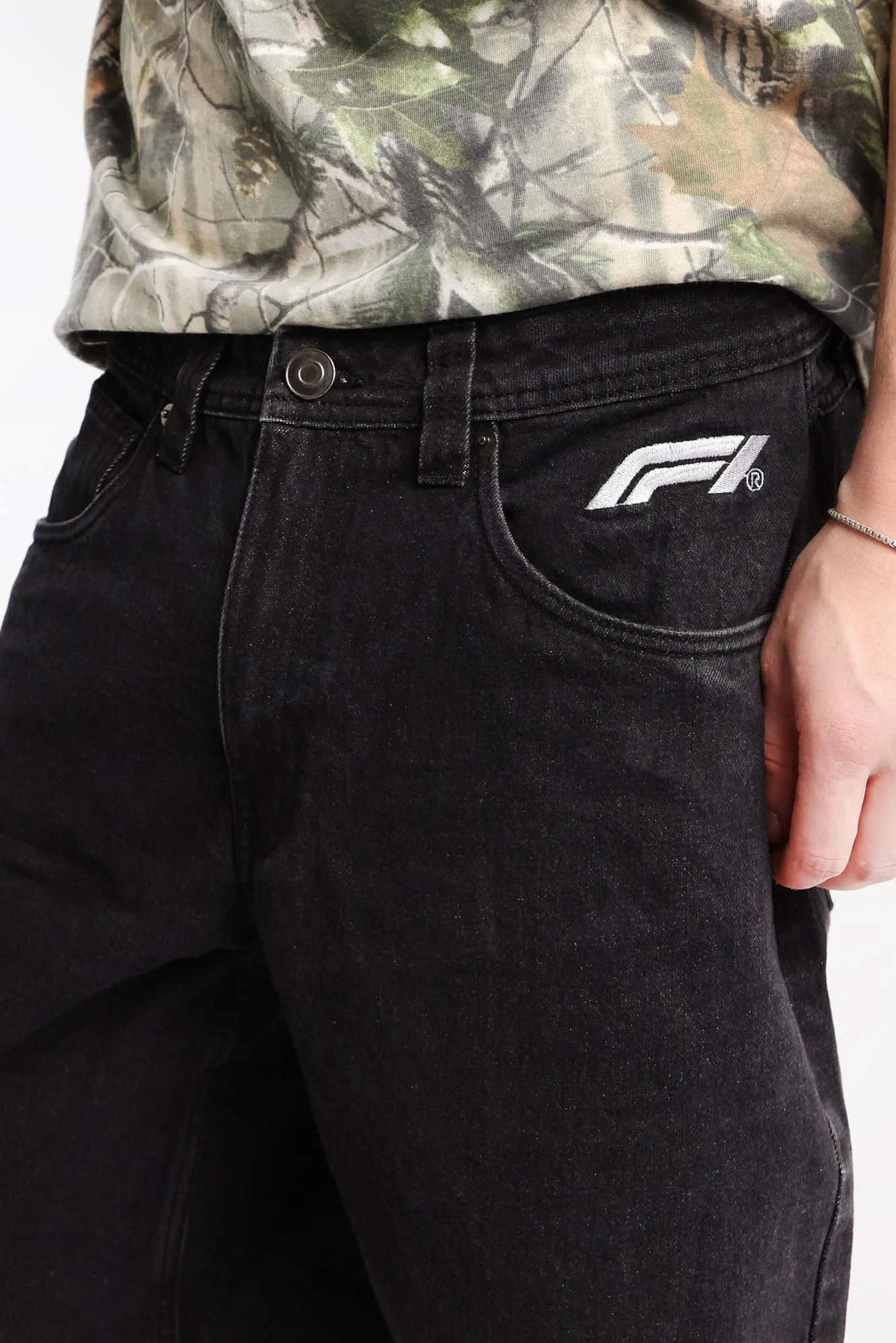 F1 Embroidered Patch Loose Denim Shorts sold by Bluenotes product image thumbnail 2