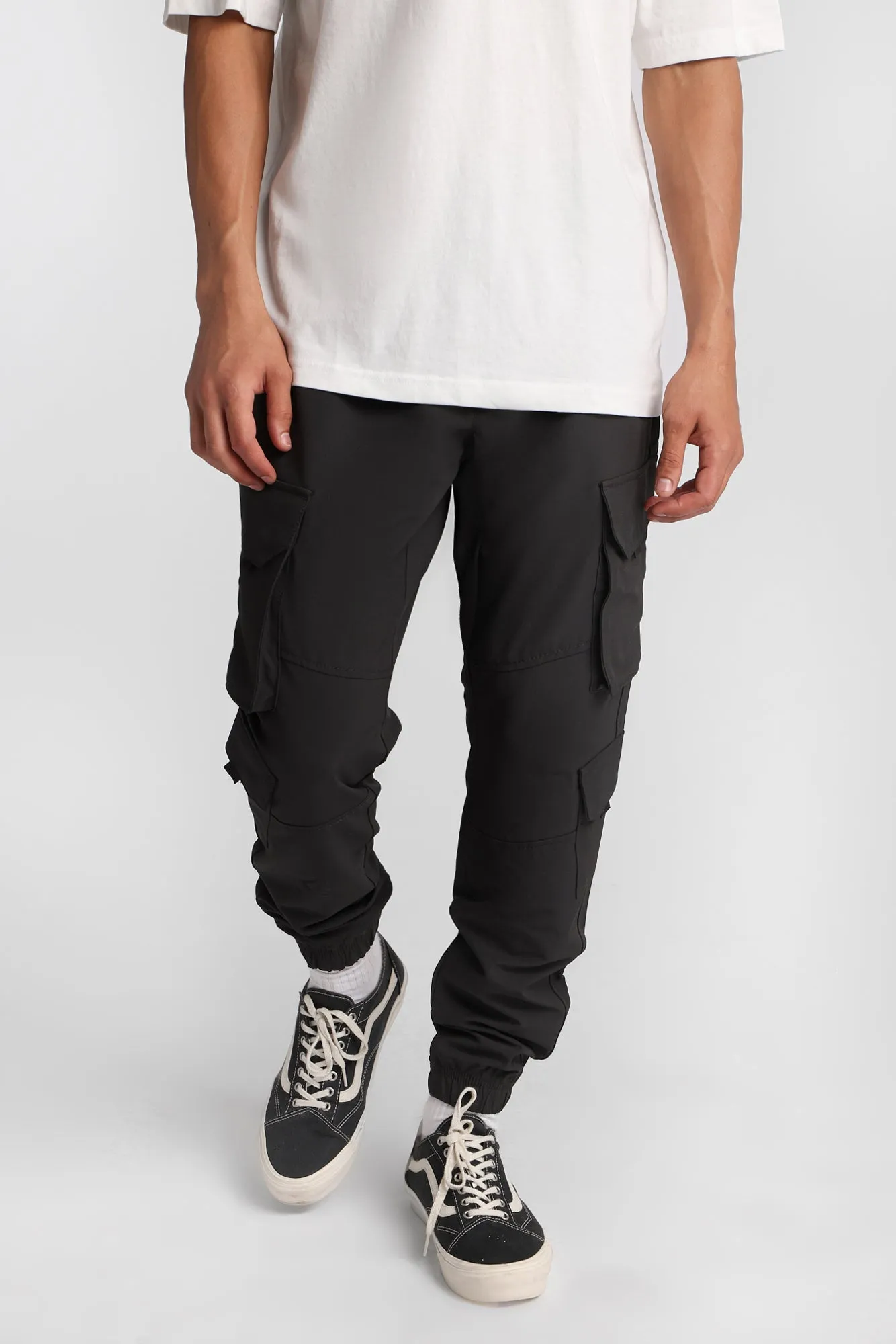 Traveler 4-Pocket Cargo Jogger sold by Bluenotes