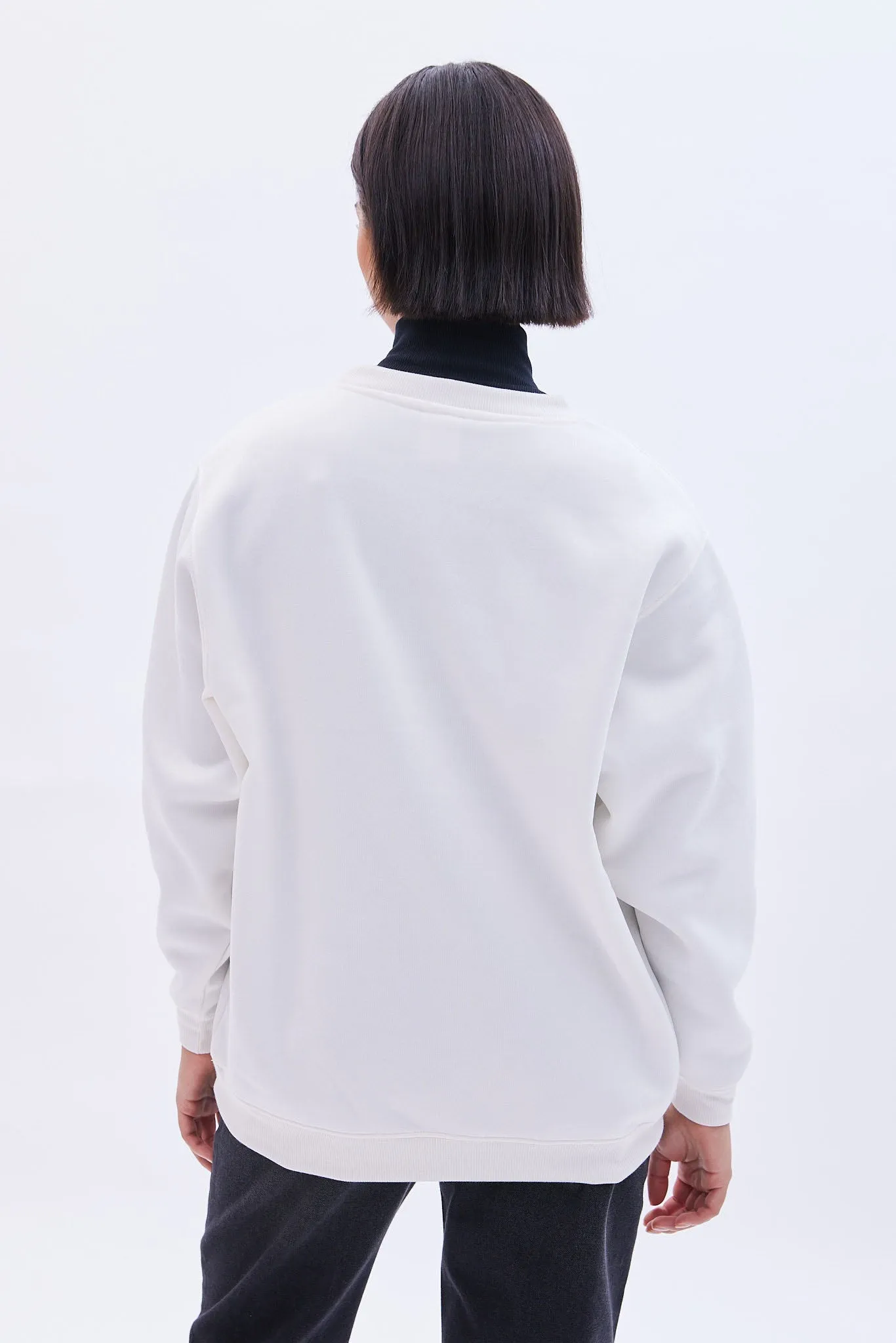 Garfield Est 1970 Graphic Crew Neck Oversized Sweatshirt sold by Bluenotes product image thumbnail 4