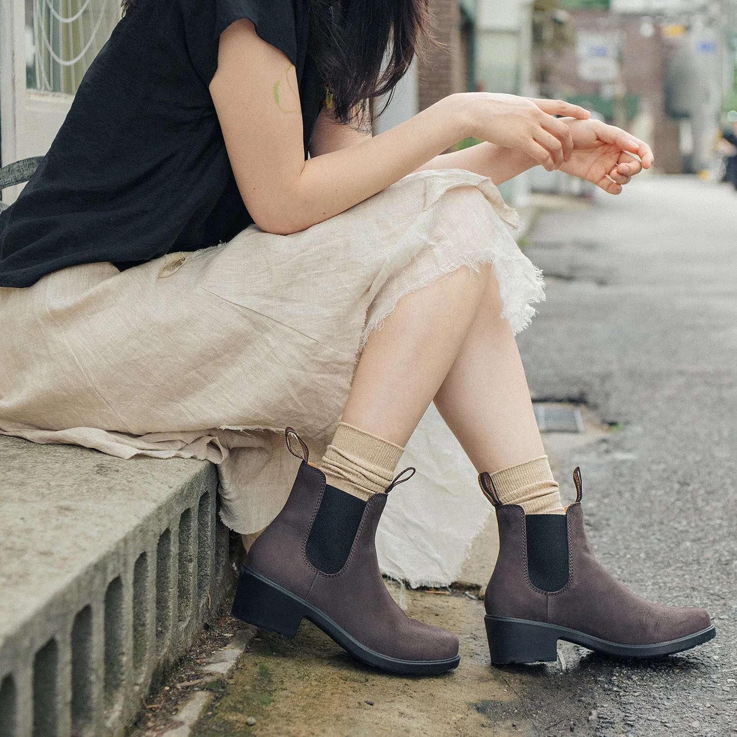 Blundstone 2666 - Women's Series Heel Ground Coffee Nubuck sold by Blundstone product image thumbnail 4