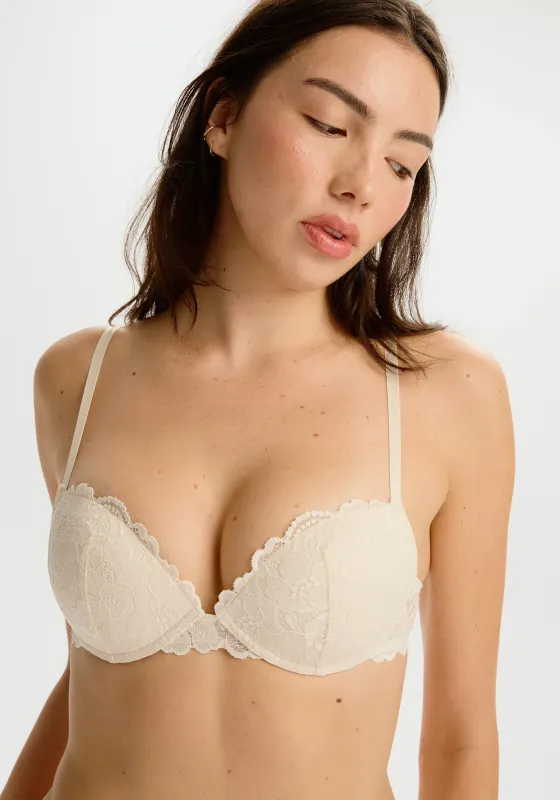 the lace push-up bra sold by Blush