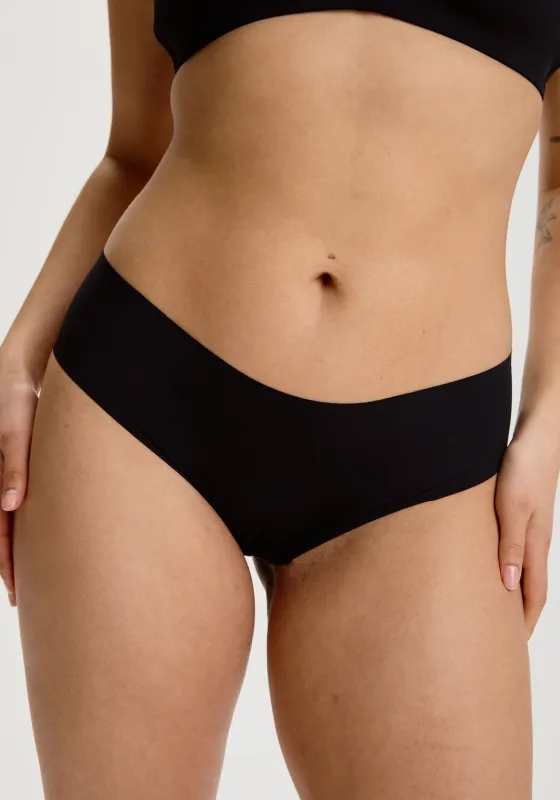 the no-show hipster sold by Blush