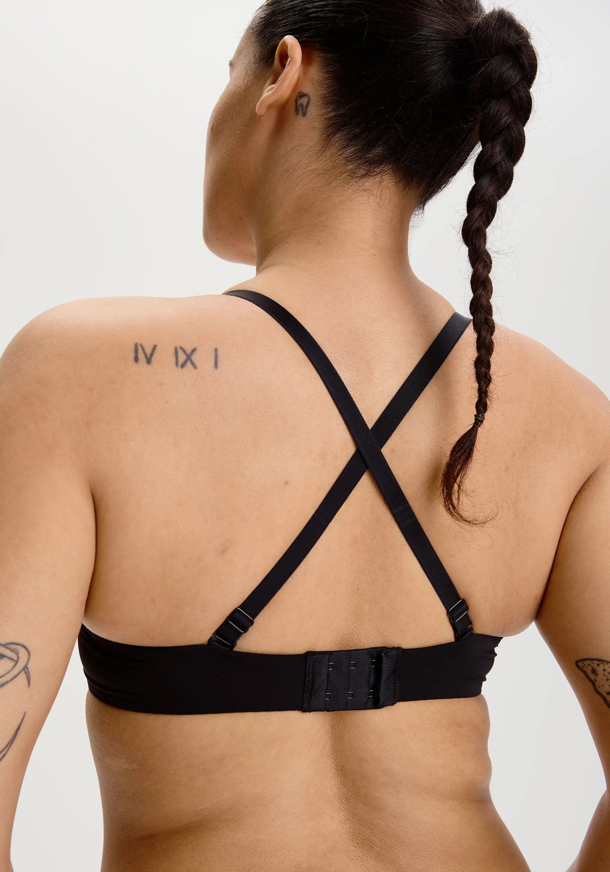 the no-show lightly lined contour bra sold by Blush product image thumbnail 5