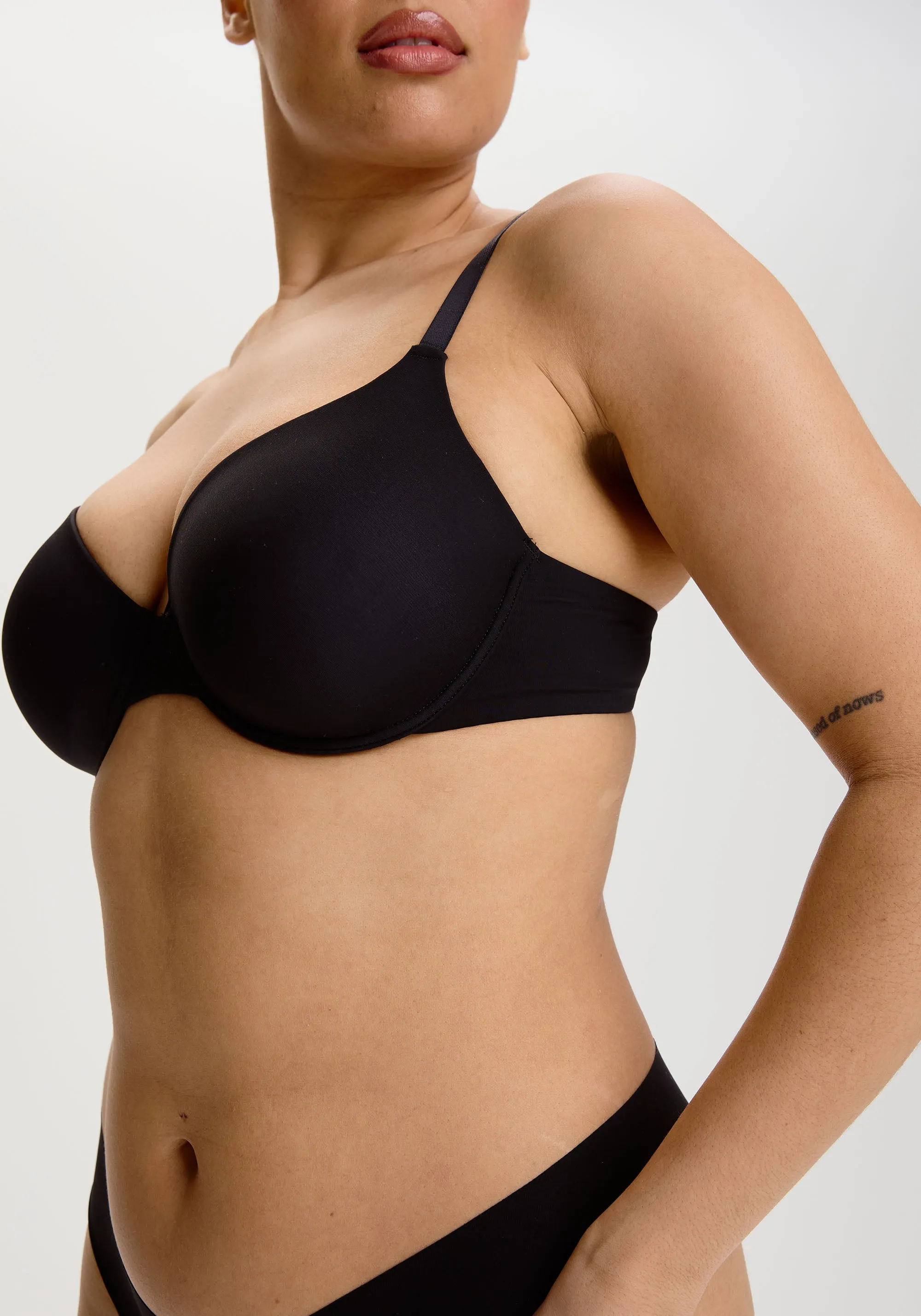 the no-show lightly lined contour bra sold by Blush product image thumbnail 3