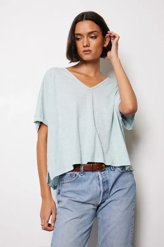 OVERSIZE V-NECK BOXY TEE sold by bobi