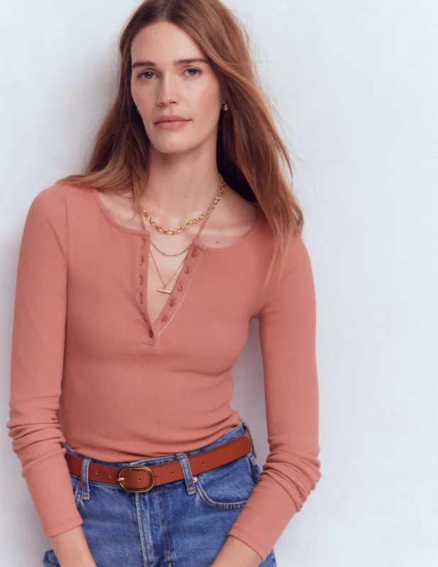 Henley-Shirt aus Rippstrick-Vintagerosa made by Boden