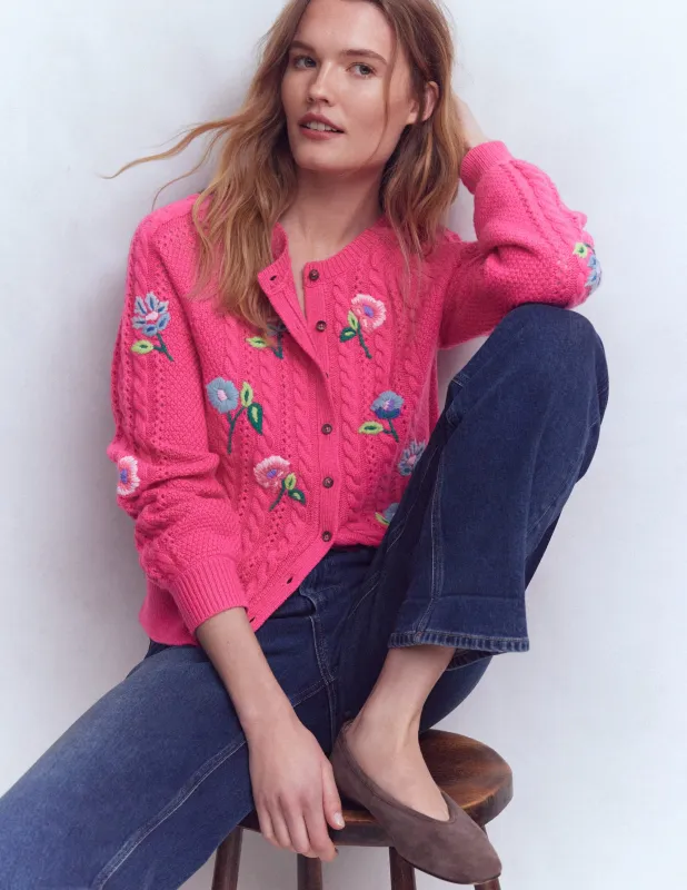 Liv Bestickte Strickjacke mit Zopfmuster-Rosarot made by Boden
