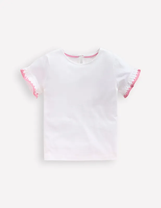 T-Shirt mit Rüschenärmeln-Naturweiß made by Boden
