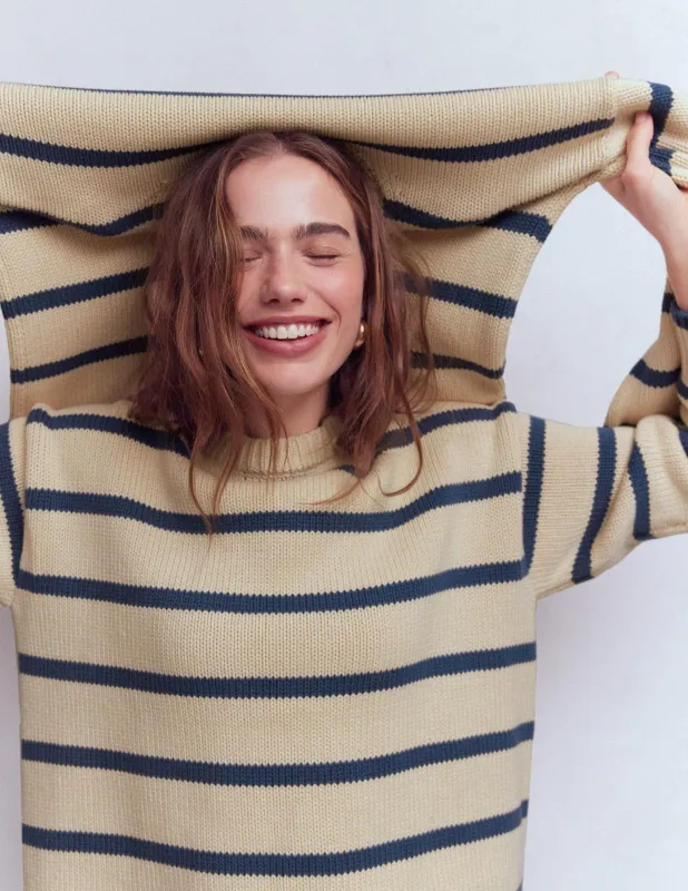 Lucy Oversize-Baumwollpullover-Mandelmilch/Denim-Blau Streifen made by Boden