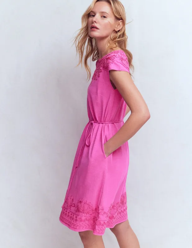 Kurzes Jerseykleid mit Cutwork-Passionsblume sold by Boden