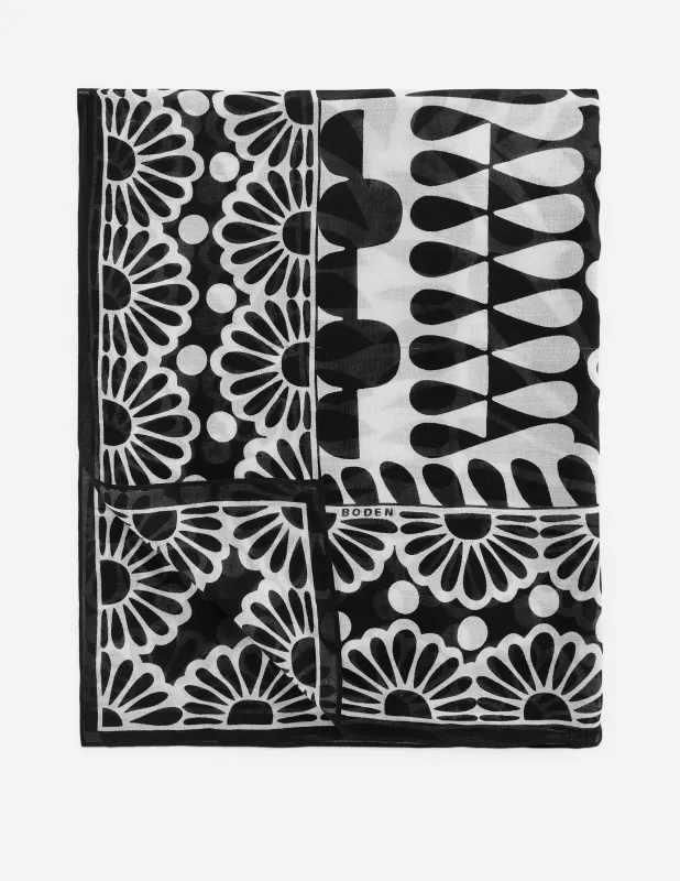 Sarong-Schal mit Muster-Schwarz, Geo-Stempel sold by Boden