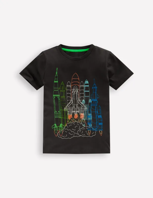 T-Shirt mit Linienstich-Schattengrau Rakete made by Boden