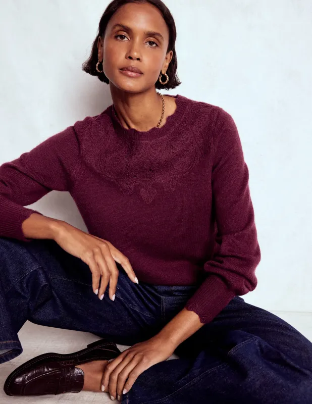 Flauschiger Pullover mit Stickerei-Dunkelviolett made by Boden