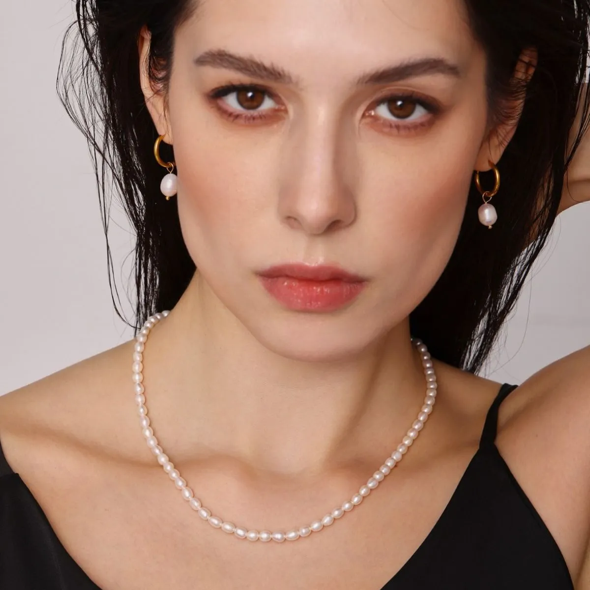 Pearl Necklace, Bracelet, Earrings 4-Piece Jewelry Set sold by Body Central product image thumbnail 3