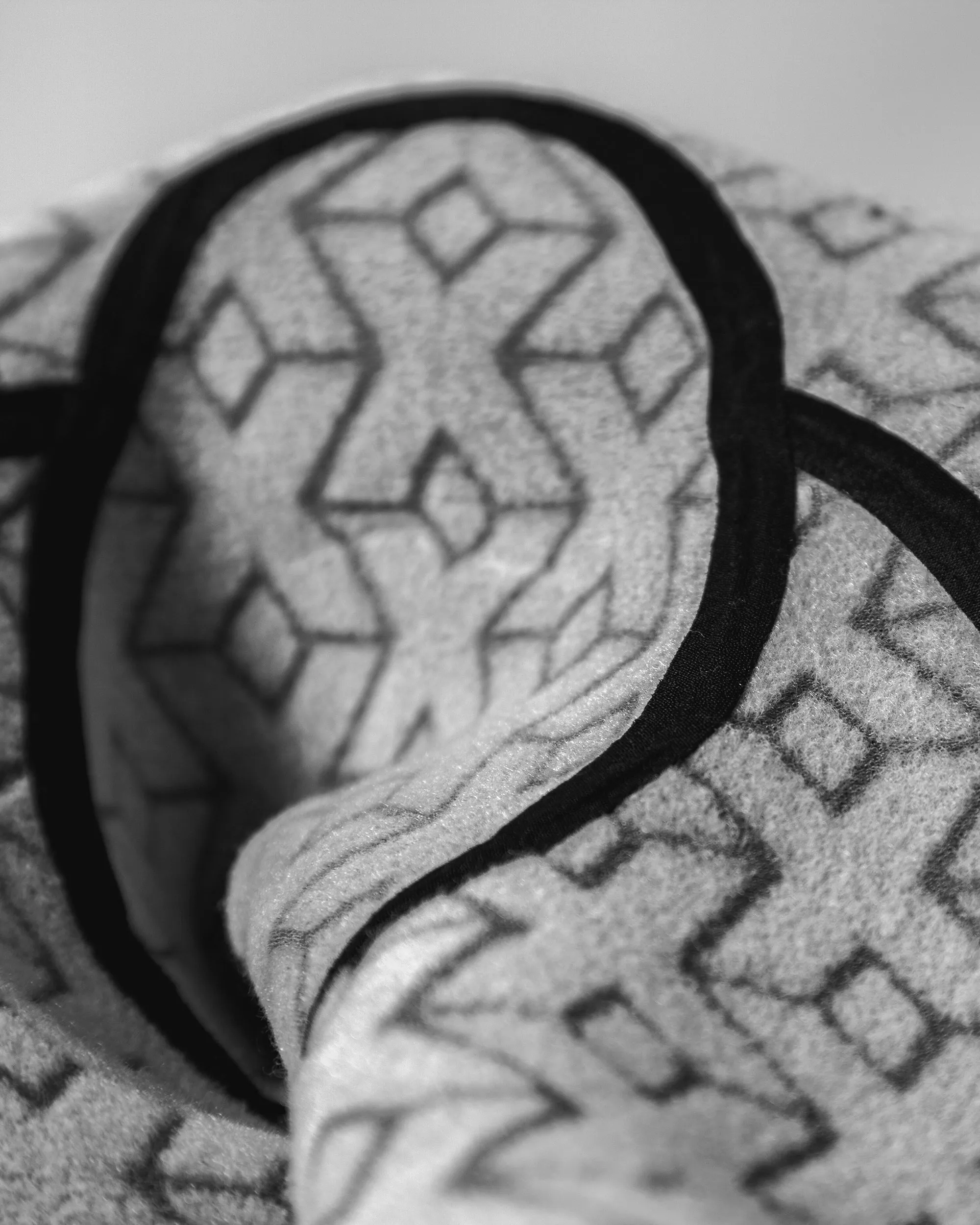 Variant 3/2mm Men's Chest-Zip Fullsuit - Black/Green sold by Body Glove product image thumbnail 4