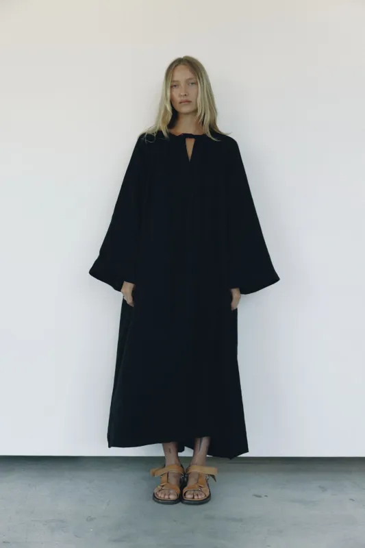 The Dress - Black made by Boheme