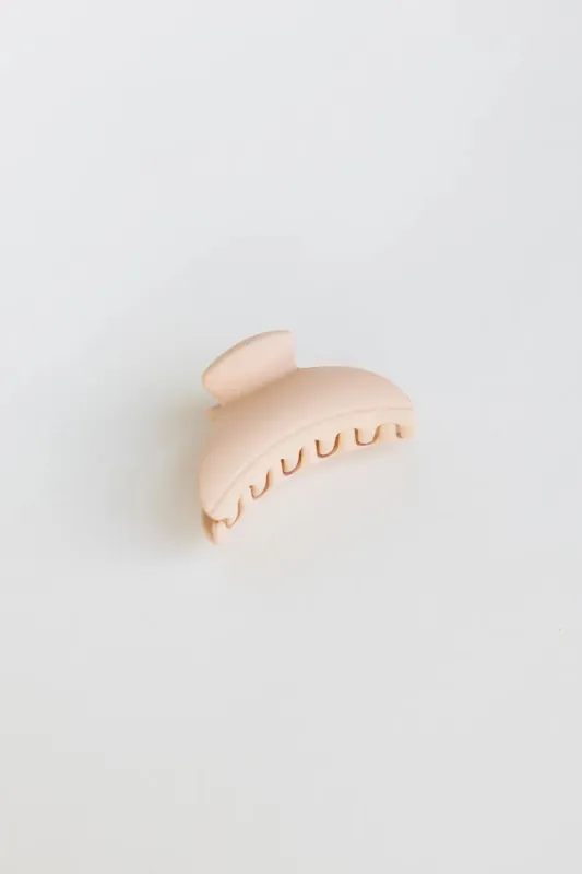 Matte Claw Clip in Pink sold by bohme