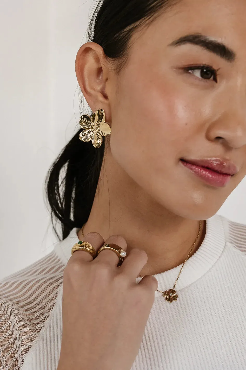 Islander Flower Earrings - FINAL SALE sold by bohme product image thumbnail 2