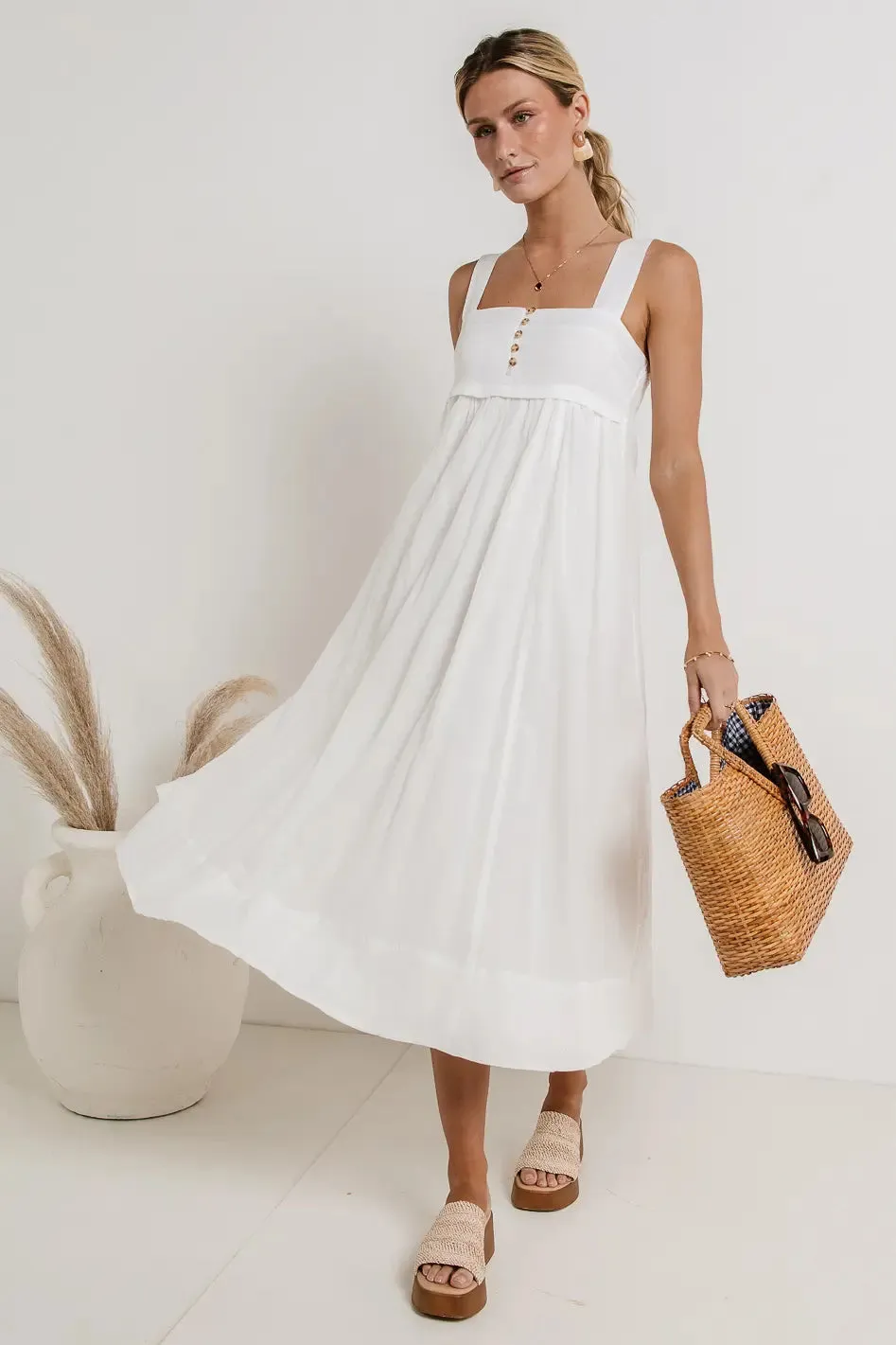 Chloe Midi Dress in White - FINAL SALE sold by bohme product image thumbnail 2